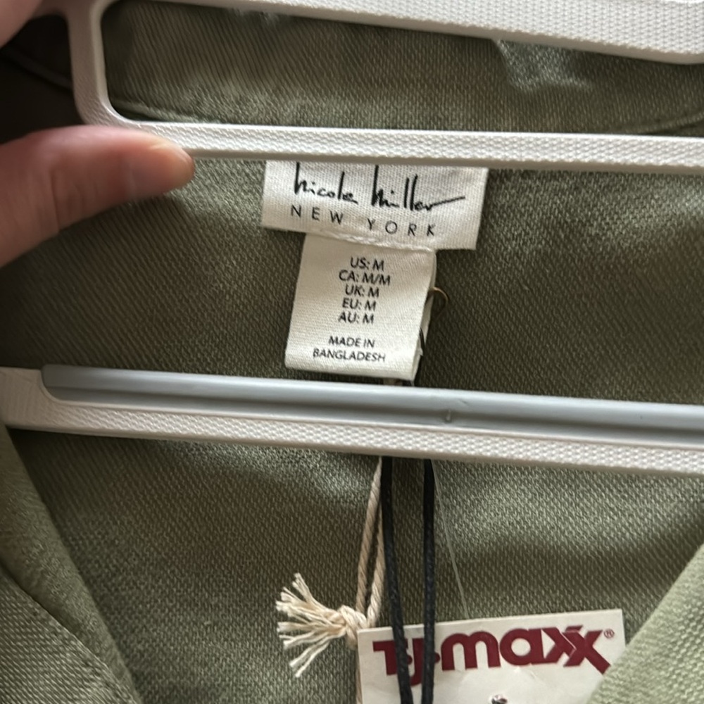 Top - Picture 2 of 5